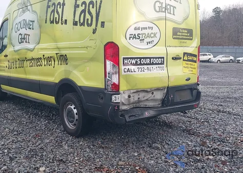 2019 Ford Transit-250 z USA, uszkodzony, nr VIN 1FTYR2XM8KKB23131